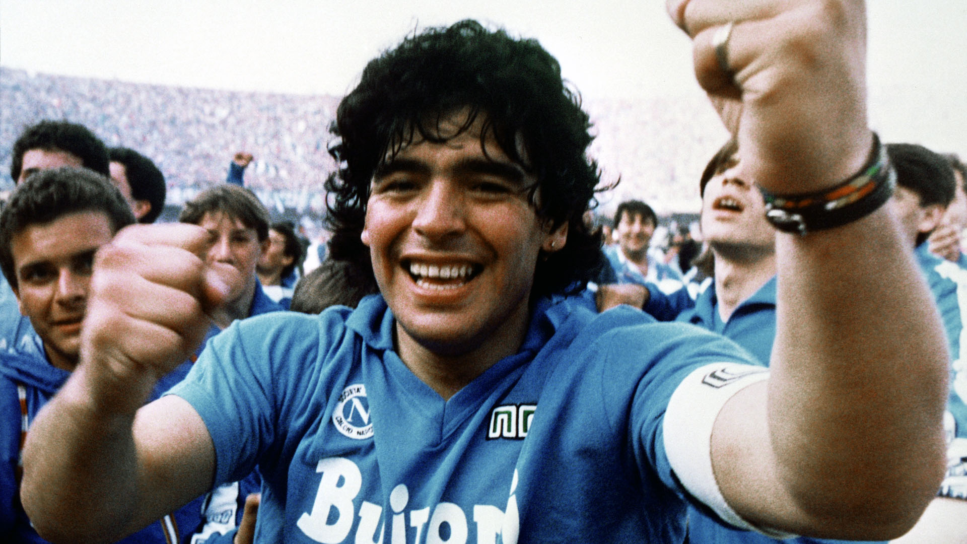 Diego Maradona em 1987 jogando pelo Napoli